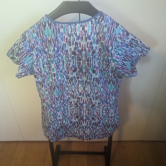 Bring it on scrub top size small - Picture 5 of 5